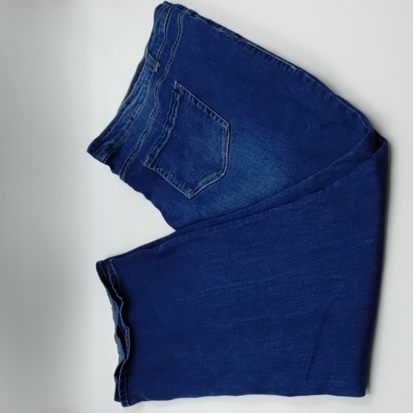 Legendary by Ashley Stewart Bootcut Jeans size 24, 31" inseam, dark wash - Picture 2 of 11